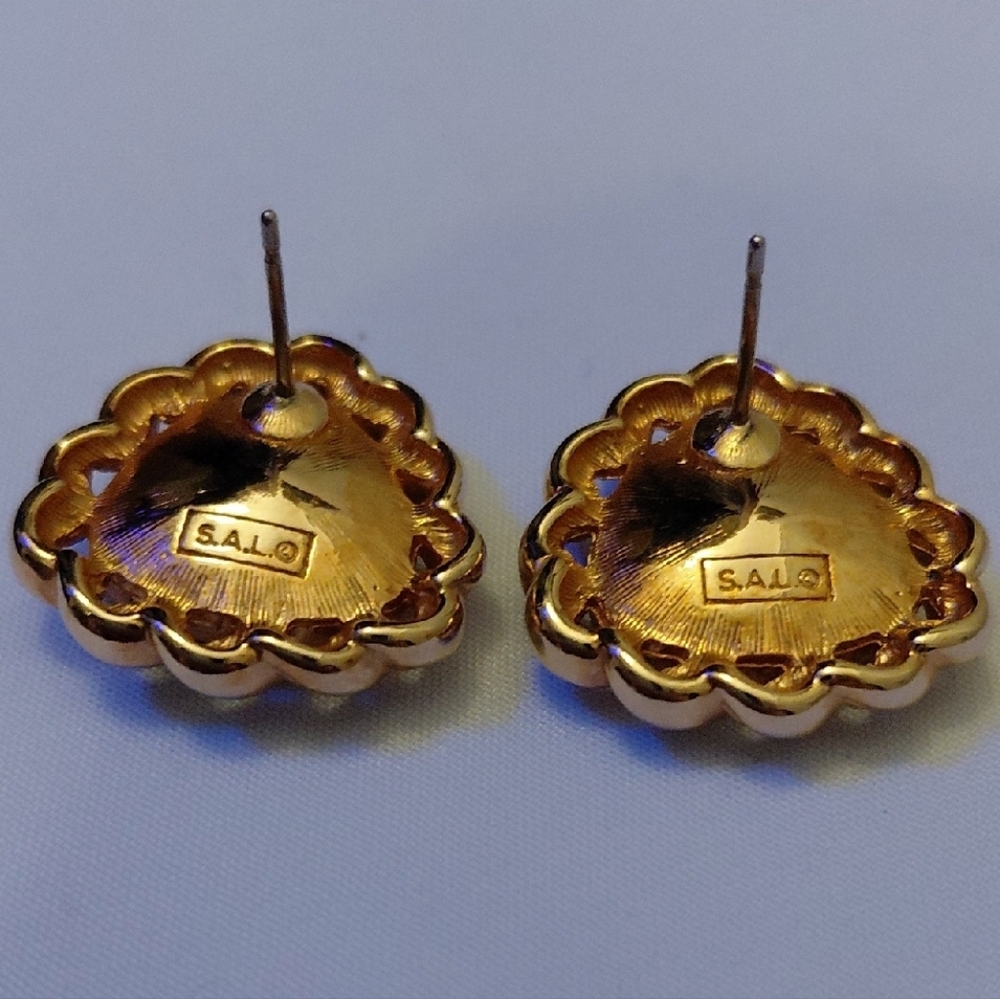 Swarovski Green Emerald Crystal Glass Triangle Gold Stud Vintage Earrings - Picture 3 of 6
